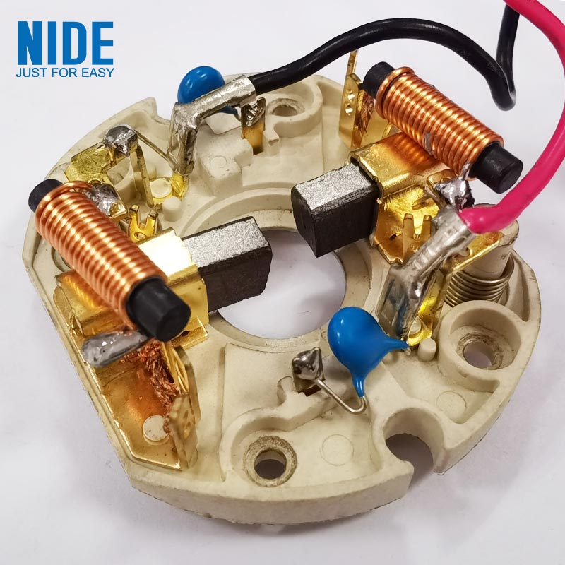 I-carbon brish iphucula njani intsebenzo yemoto kunye nobomi obude